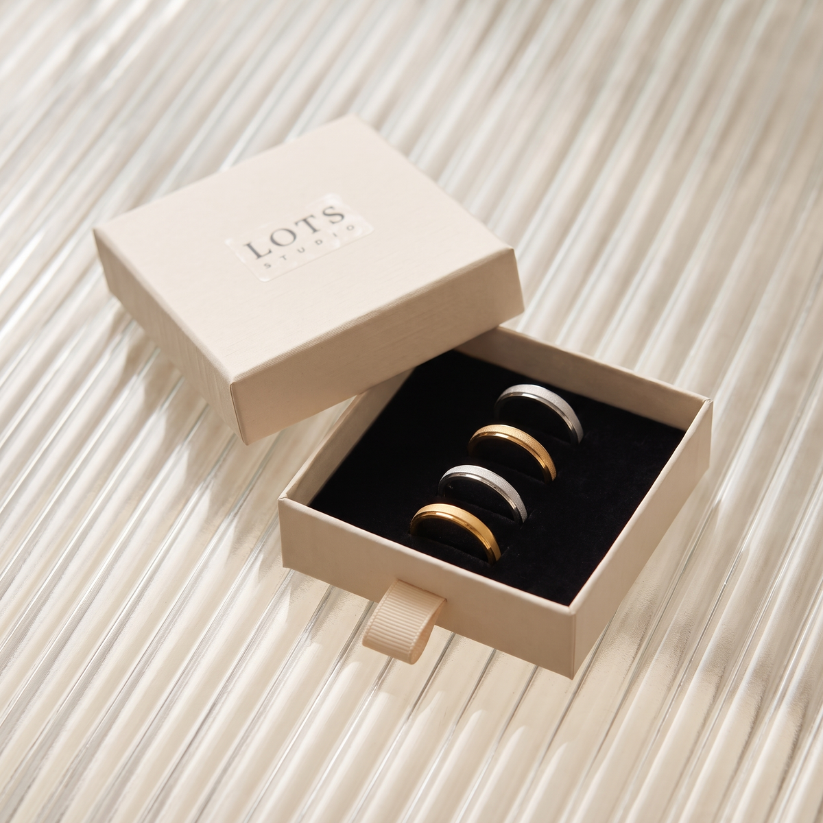Frosted Ring in the LOTS Studio gift box